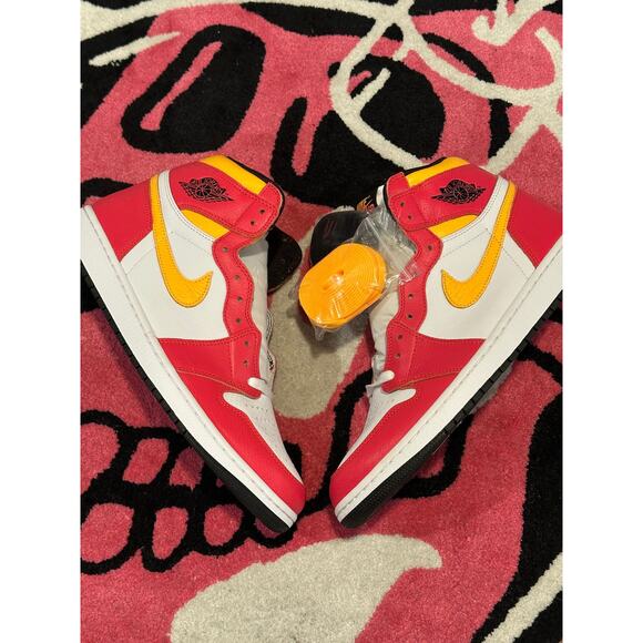 Jordan 1 Retro High OG Light Fusion Red - Picture 3 of 8